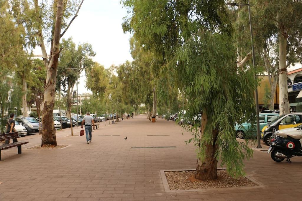Glyfada Path Of Poets Atenas Exterior foto
